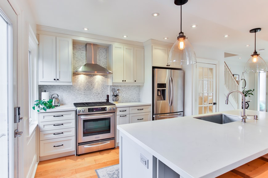 Statement Veined Marble