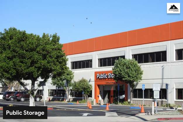 Public Storage