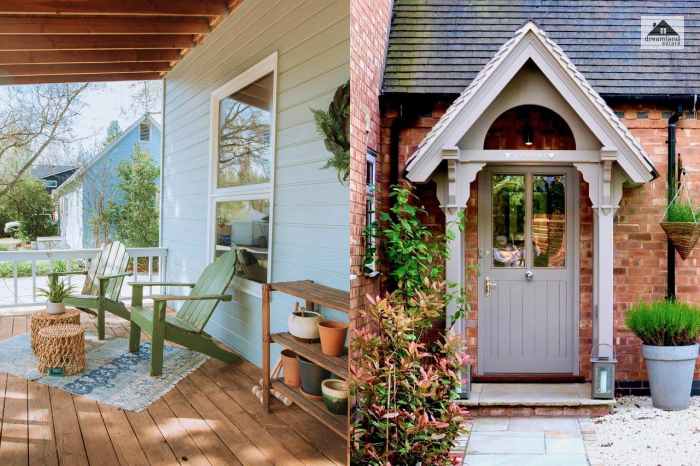 Cottage Back Porch Ideas