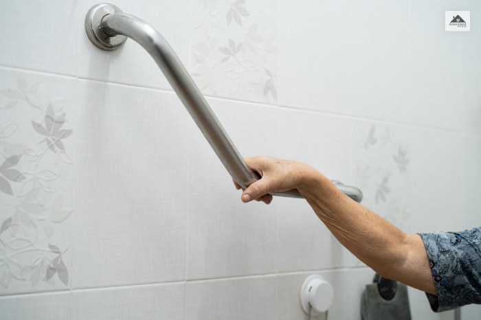 Two horizontal handles