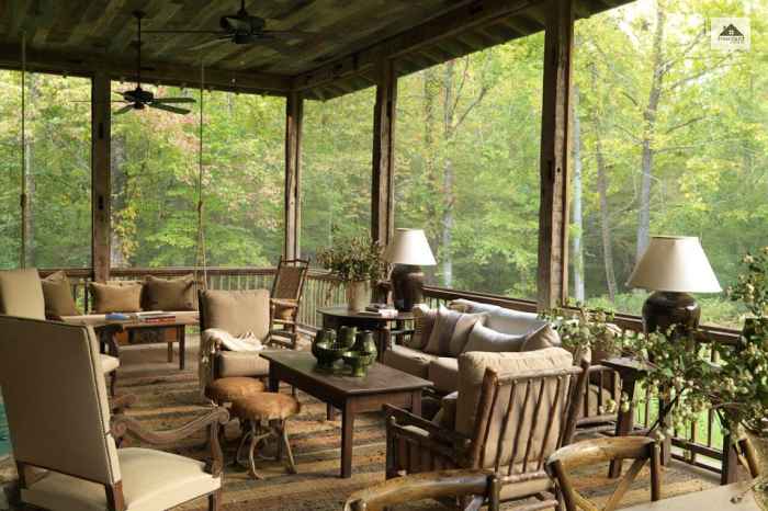 Old Wooden Aesthetic In Screen Porch