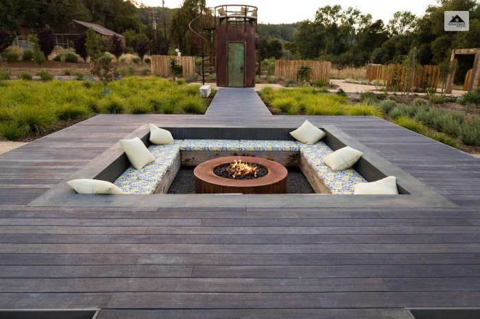 Sunken Fire Pit In Deck