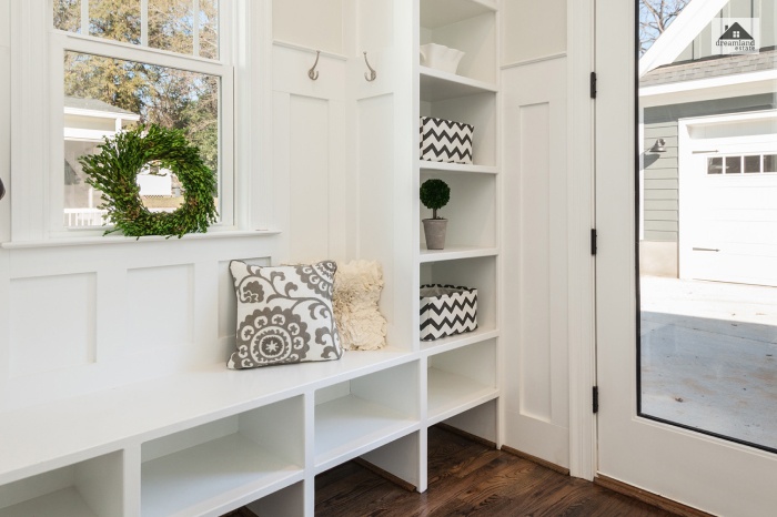 Luxurious Mudroom Bench With Storage