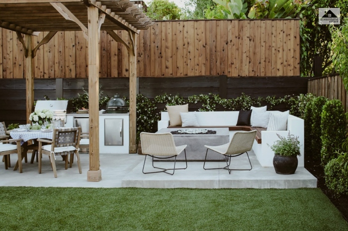 Decorate Your Outdoor Dining Spot