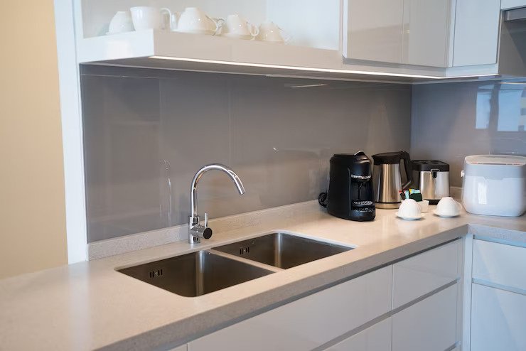 Kitchen sink