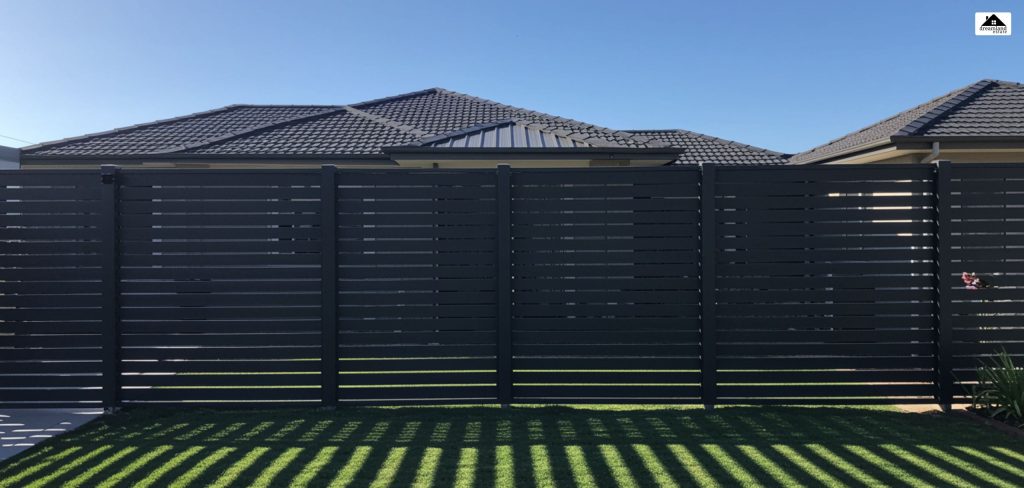 Horizontal Steel Slat Fencing